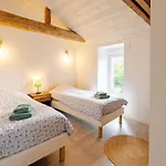 Hébergement de vacances L'atelier Jolie Maison De Charme Proche Puy Dufou *