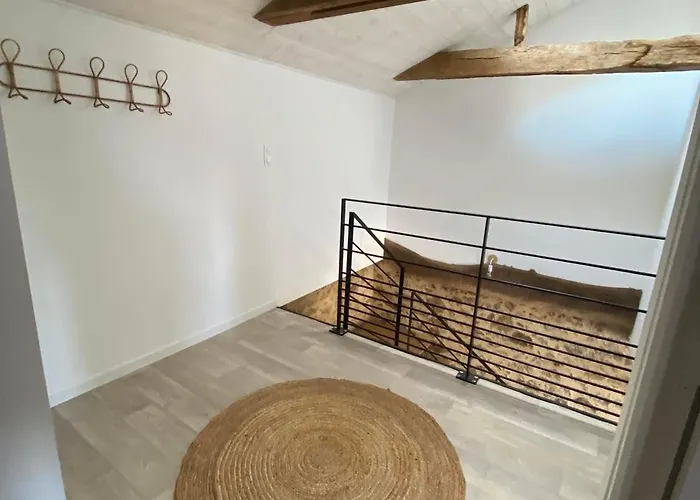 Holiday home L'atelier Jolie Maison De Charme Proche Puy Dufou *