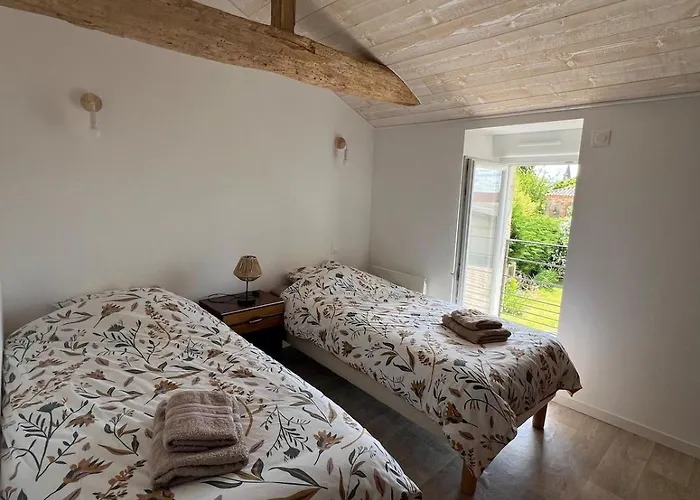 Holiday home L'atelier Jolie Maison De Charme Proche Puy Dufou *